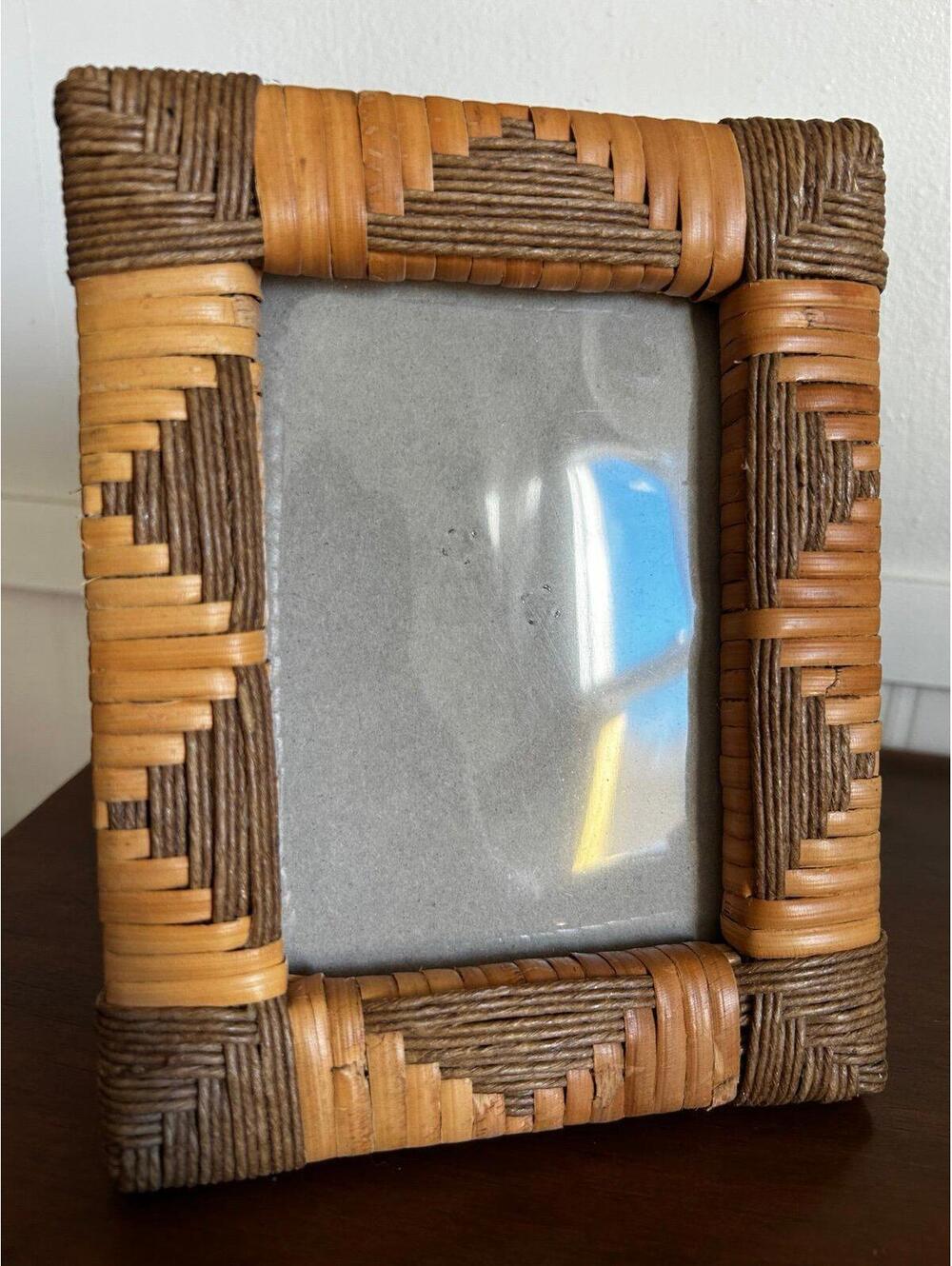 Vintage Wicker Rattan Picture Frame 4x6 Coastal Cottagecore Decor